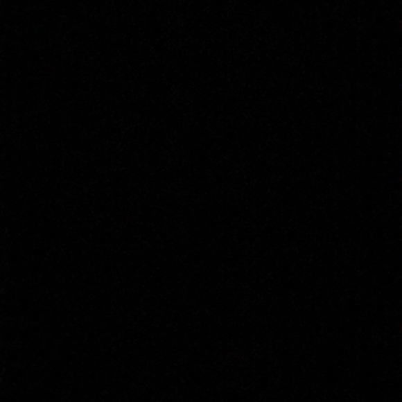 Meet your Posher, Nicole - Picture 1 of 1